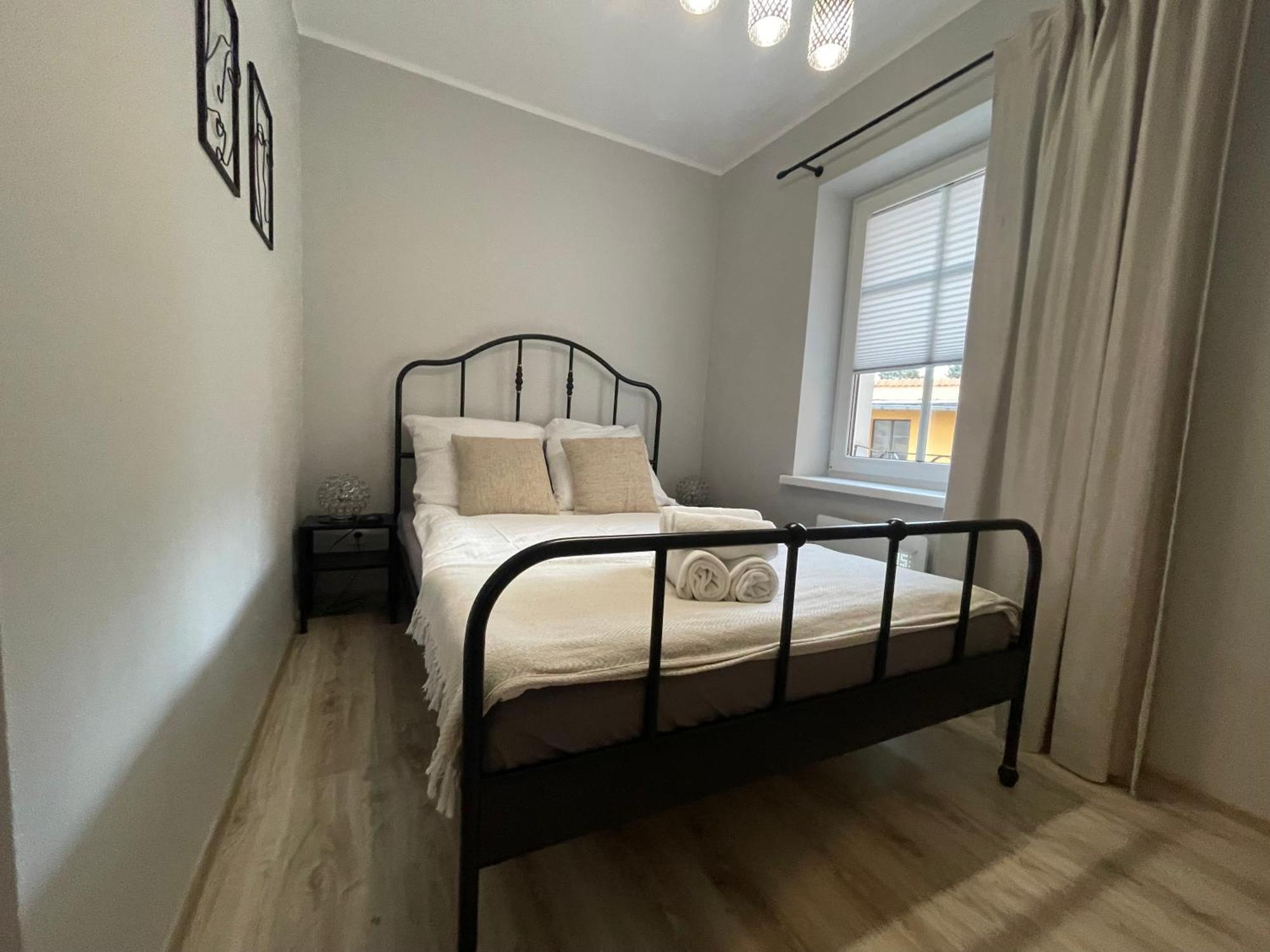 Apartament Przy Cieplickich Tezniach Jelenia Gora Luaran gambar