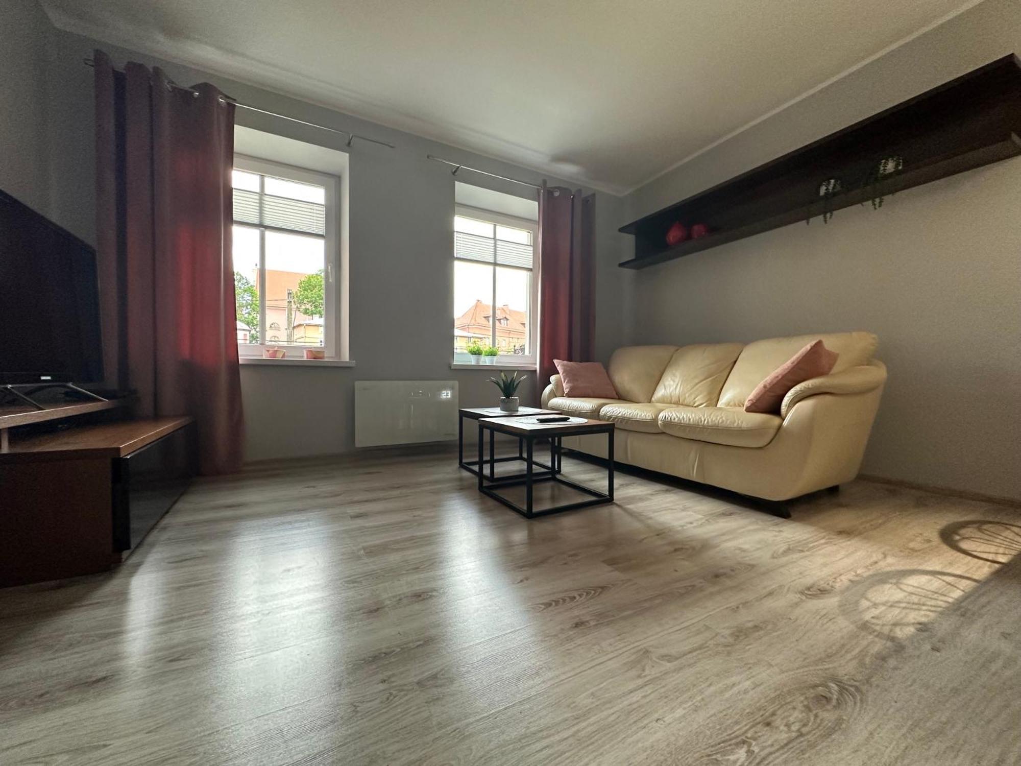 Apartament Przy Cieplickich Tezniach Jelenia Gora Luaran gambar